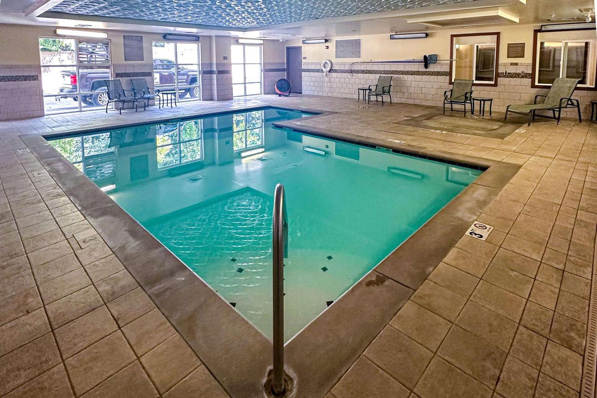 Country Inn & Suites By Radisson, Knoxville At Cedar Bluff, Tn Eksteriør billede